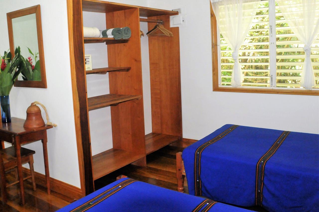 Hickatee Cottages, Belize, Central America 푼타 고르다 외부 사진