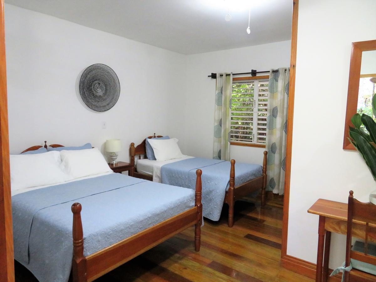 Hickatee Cottages, Belize, Central America 푼타 고르다 외부 사진